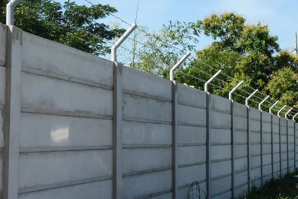 Concrete fence